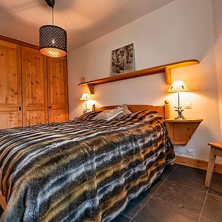 Le Cervin Rouge Apartment